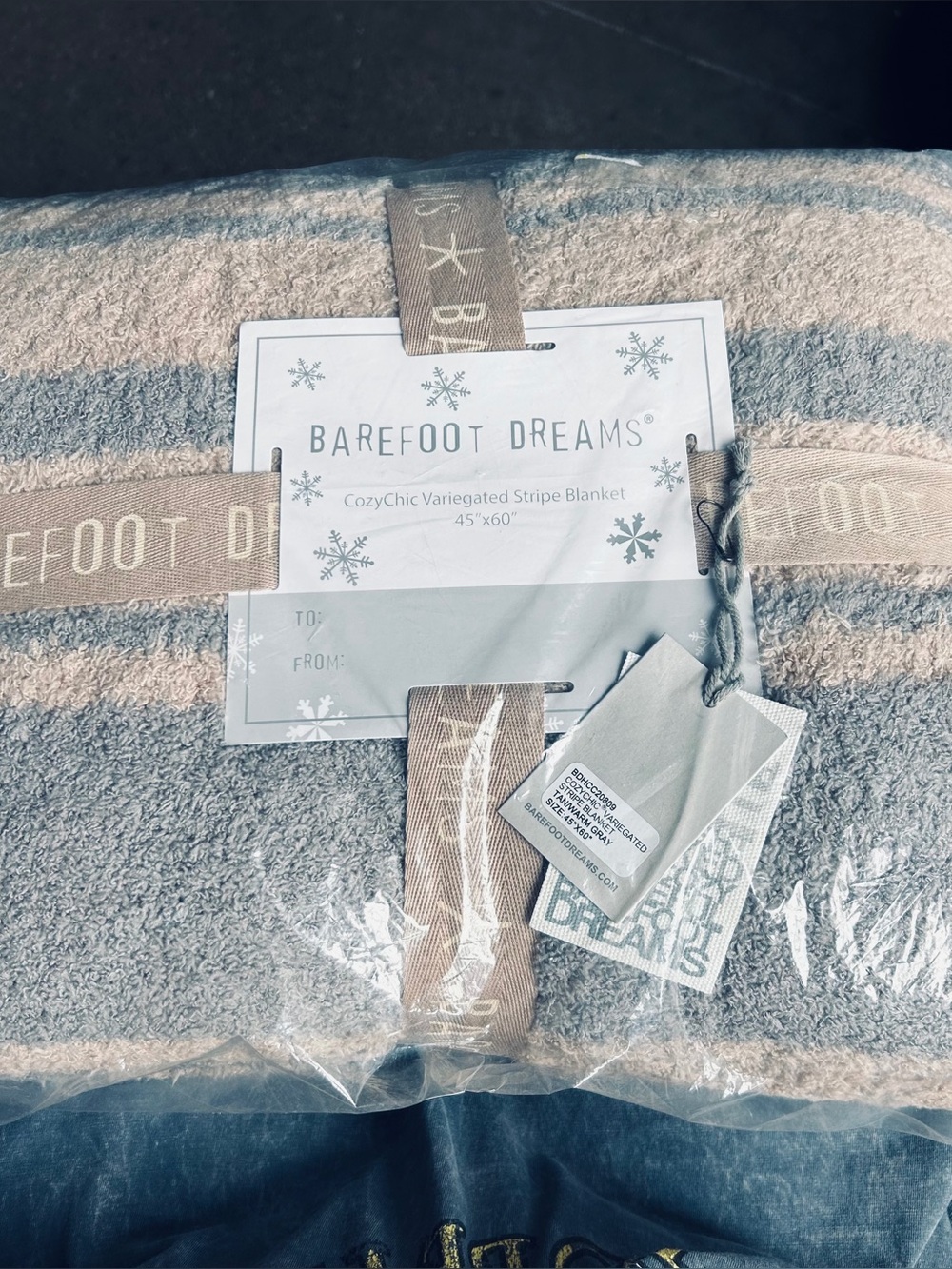 New in Bag Barefoot Dreams CozyChic Variegated Stripe Blanket - Gray & Cream